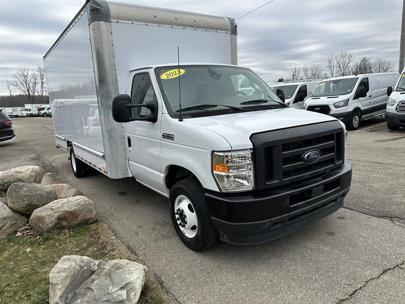 Ford Econoline  2023