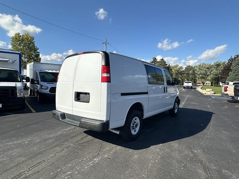 GMC Savana  2020