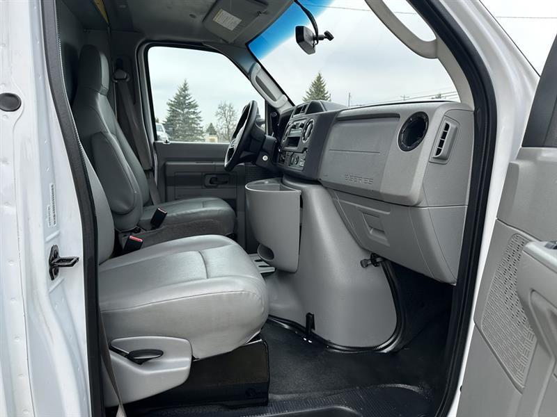 Ford Econoline  2022