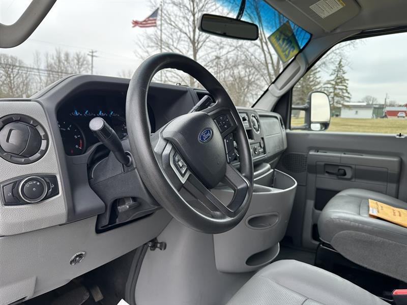 Ford Econoline  2022