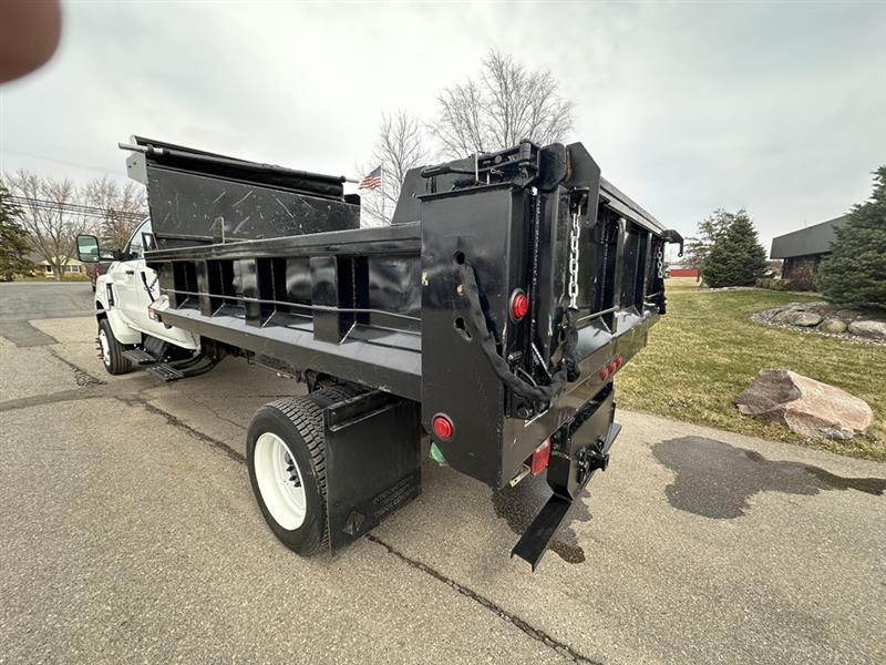 International CV515  2022