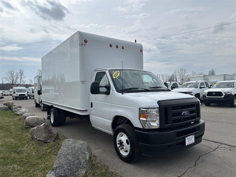 Ford Econoline  2024