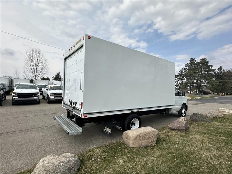 Ford Econoline  2024