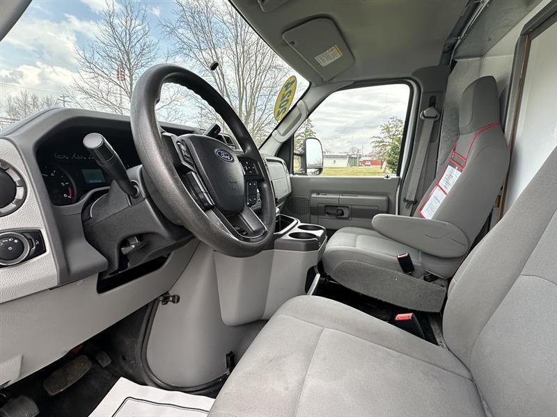 Ford Econoline  2024