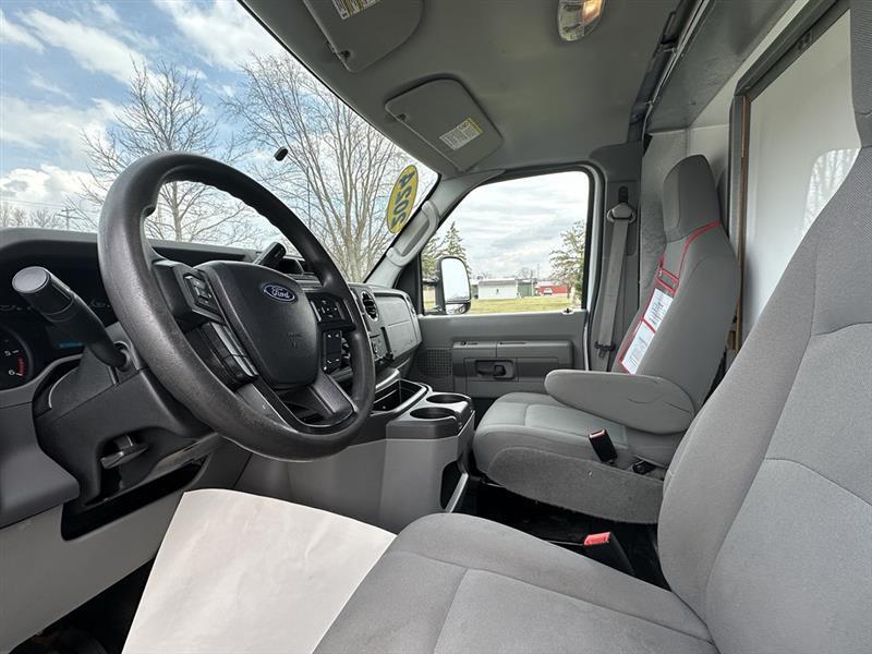 Ford Econoline  2024