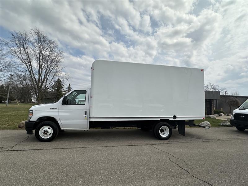 Ford Econoline  2024