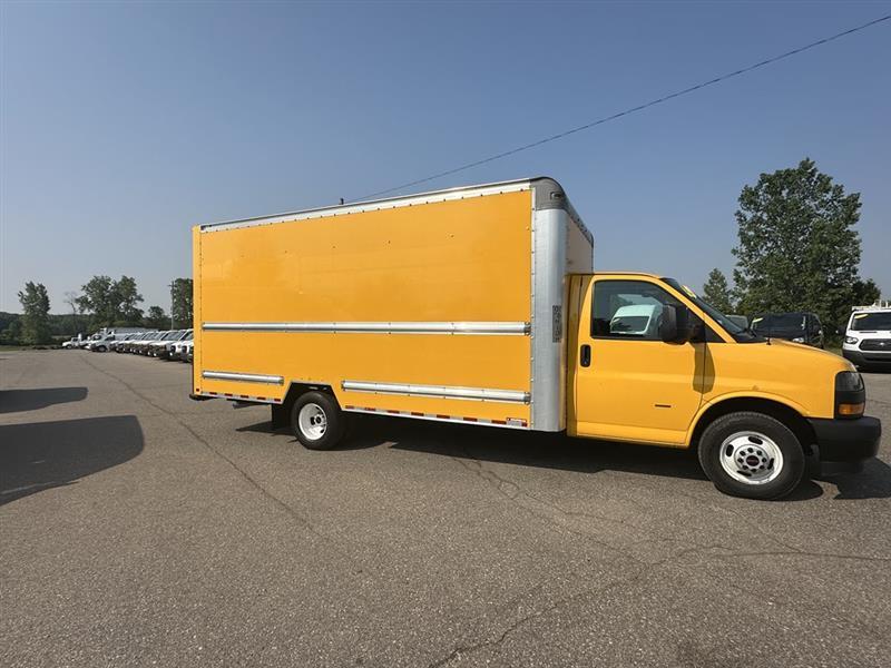 GMC Savana  2021