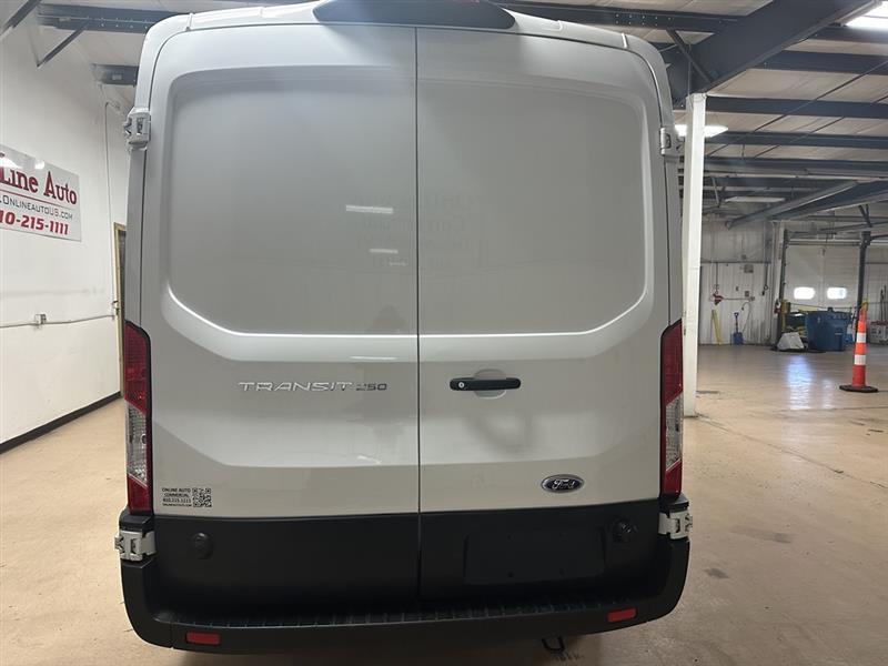 Ford Transit  2024