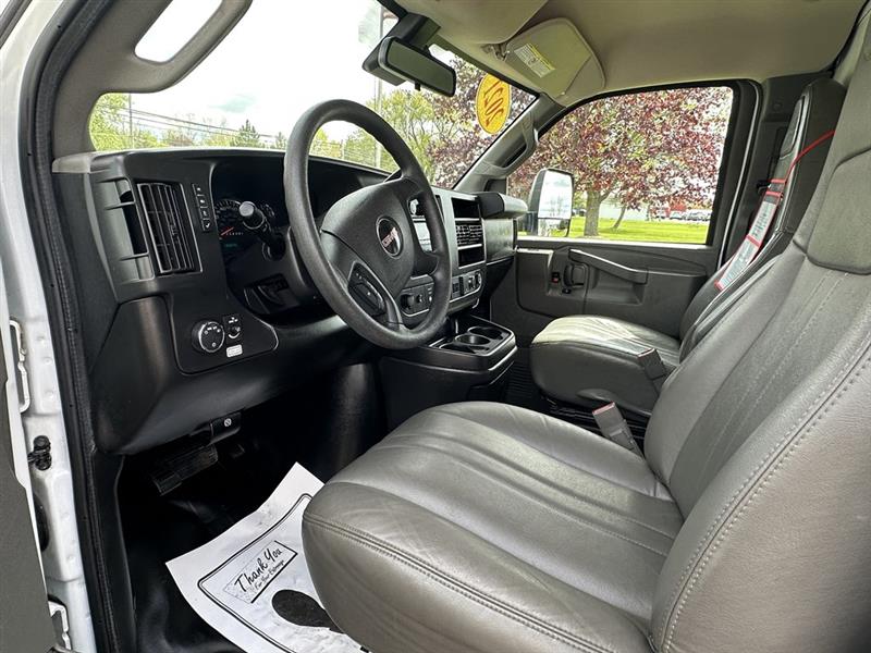 GMC Savana  2021