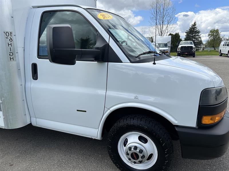 GMC Savana  2021