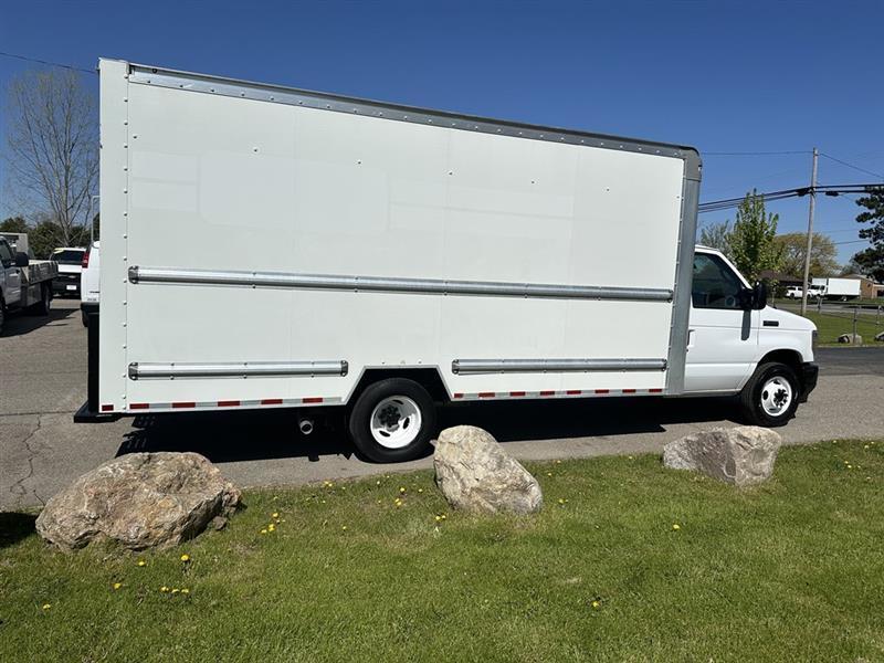 Ford Econoline  2022