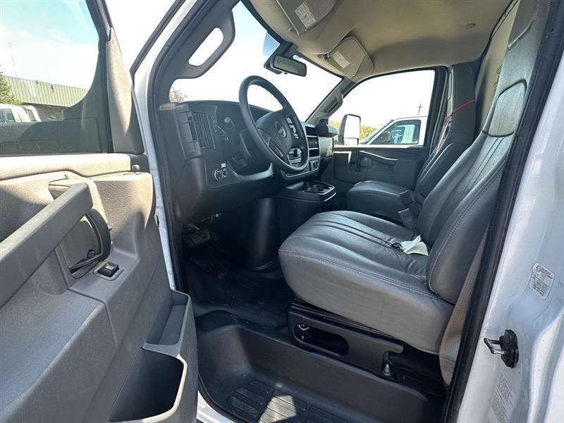 GMC Savana  2021