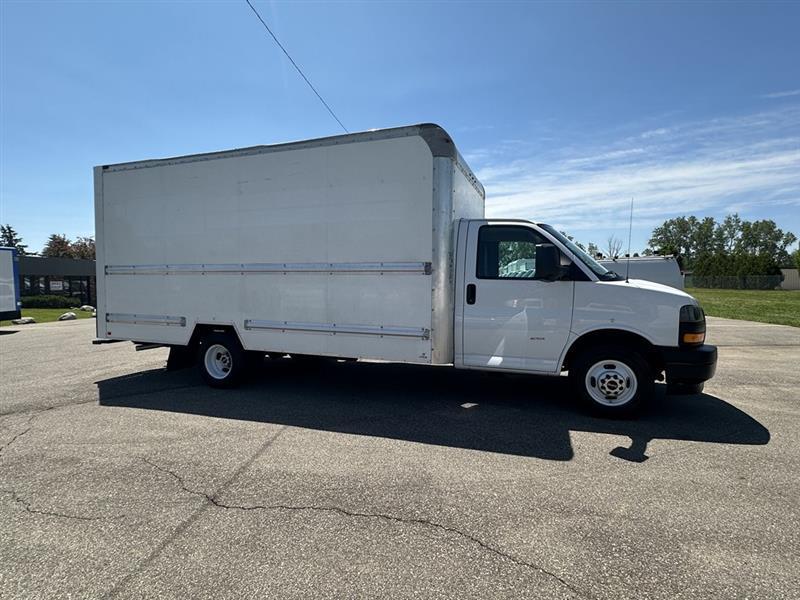 GMC Savana  2021