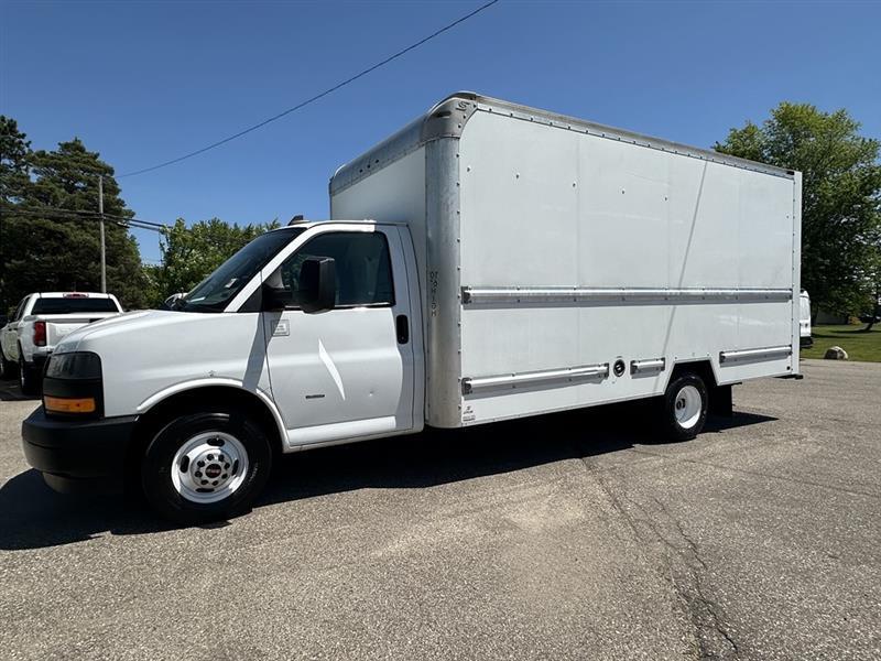 GMC Savana  2021