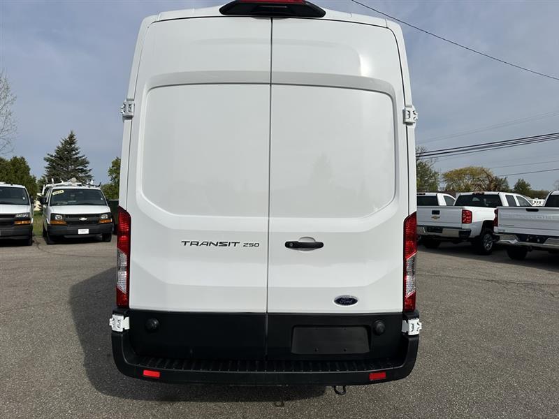 Ford Transit  2025