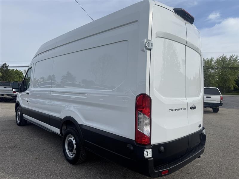 Ford Transit  2025