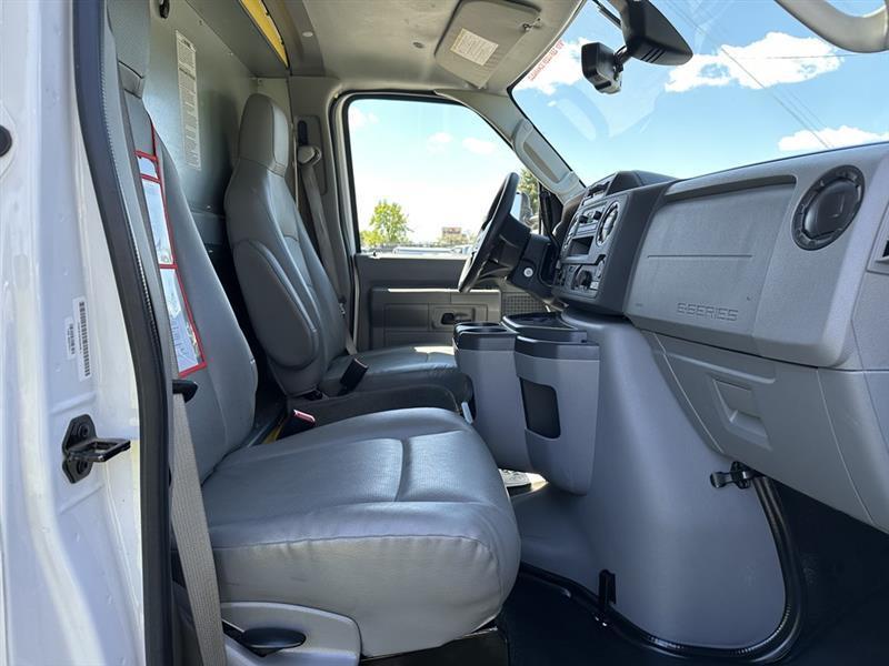 Ford Econoline  2023