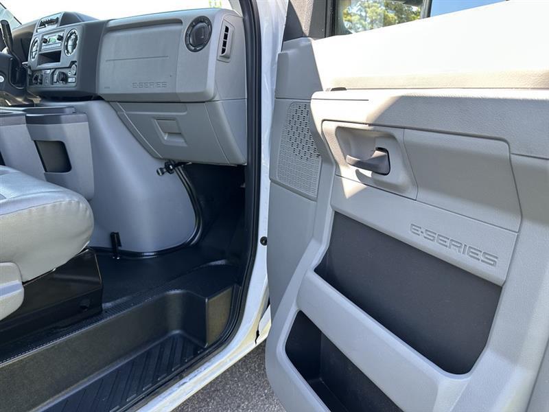 Ford Econoline  2023