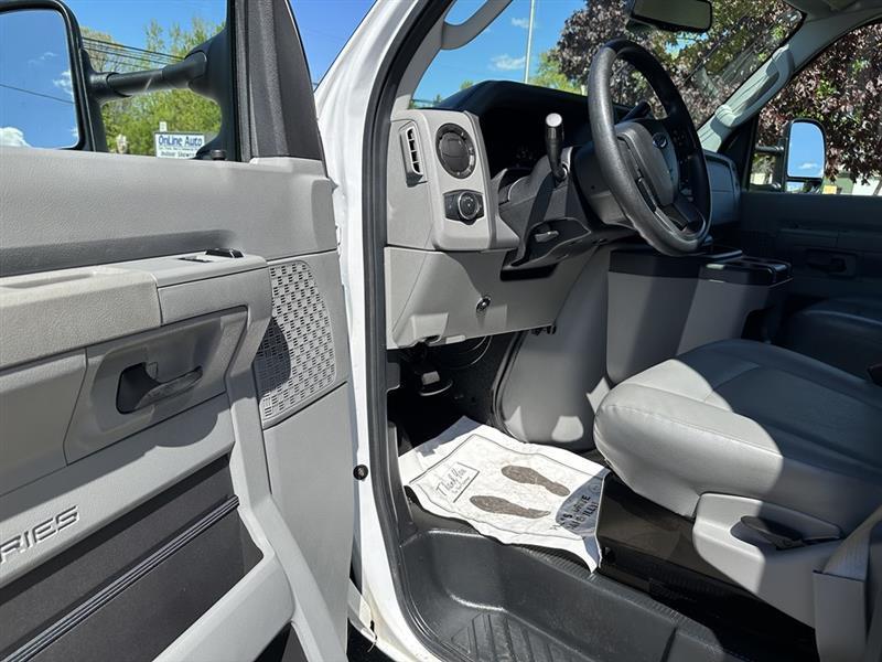 Ford Econoline  2023