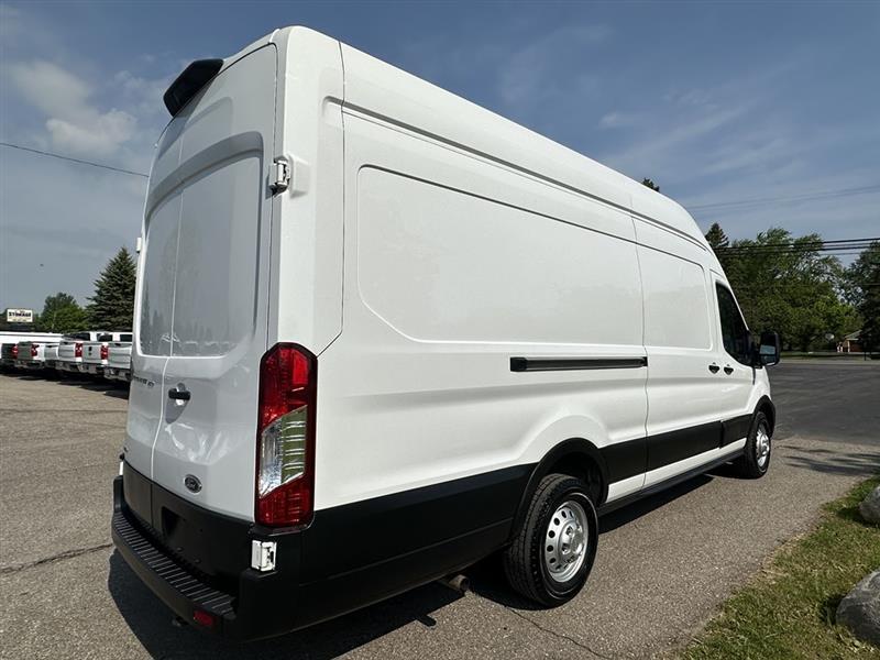 Ford Transit  2023