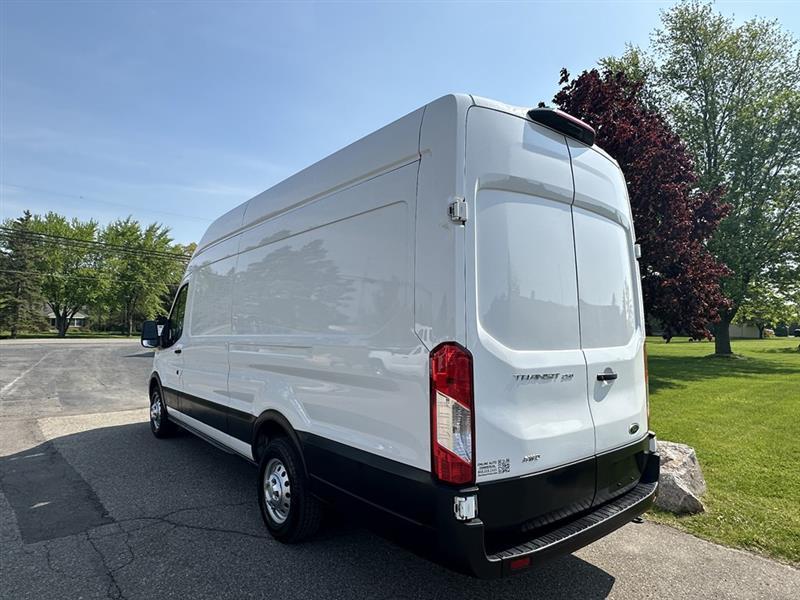 Ford Transit  2023
