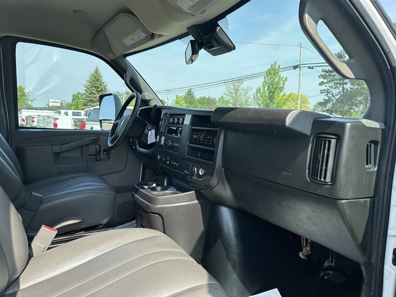 GMC Savana  2021