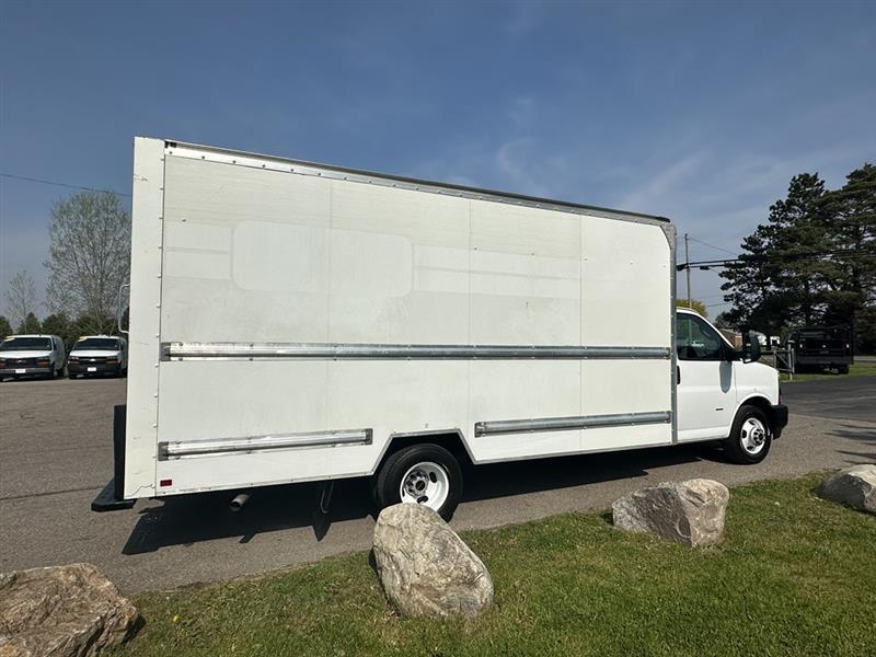 GMC Savana  2021
