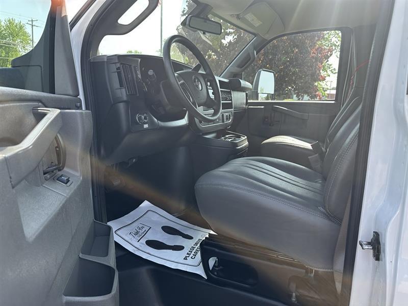 GMC Savana  2021
