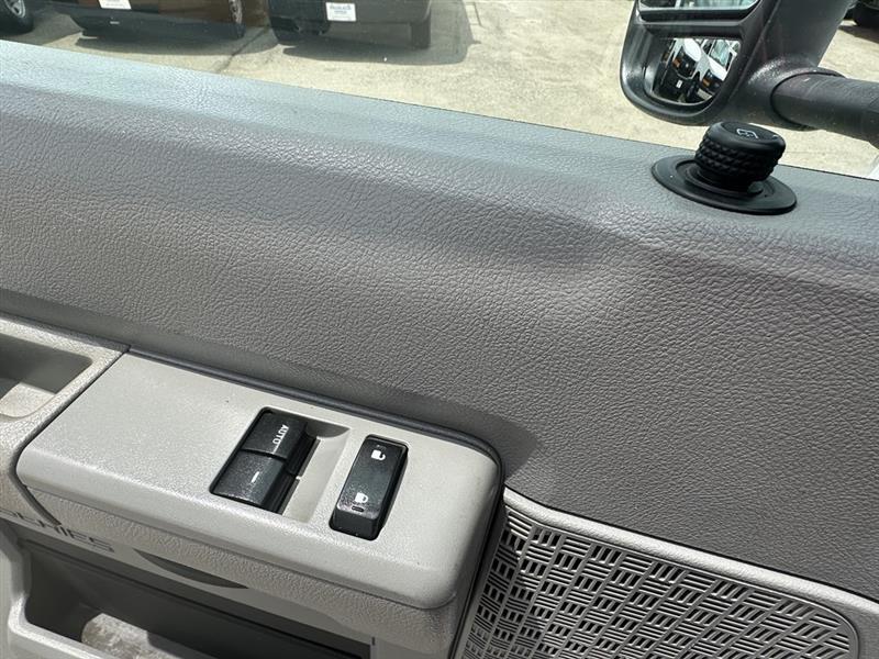 Ford Econoline  2023
