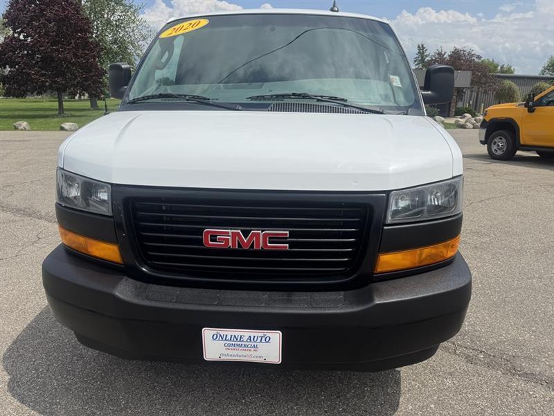 GMC Savana  2020