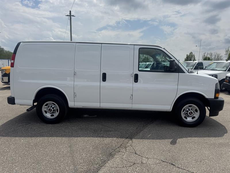 GMC Savana  2020