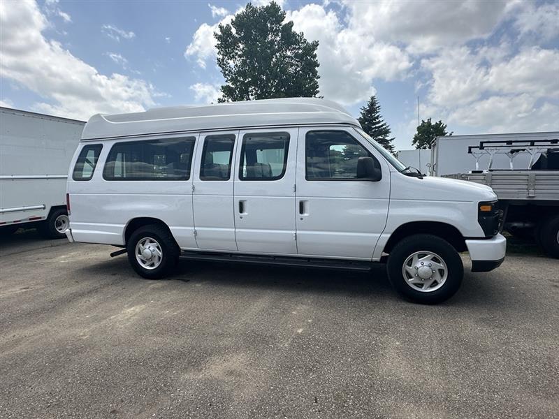 Ford Econoline  2013