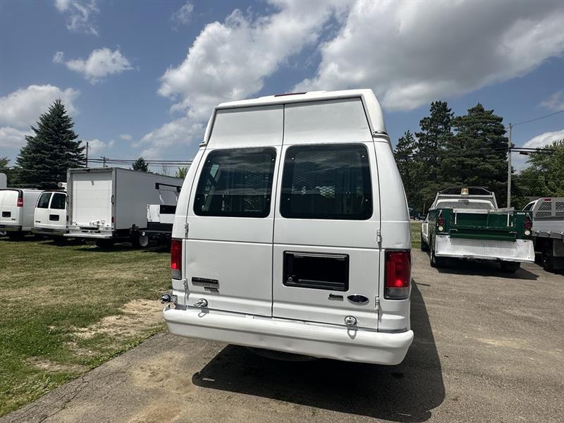 Ford Econoline  2013