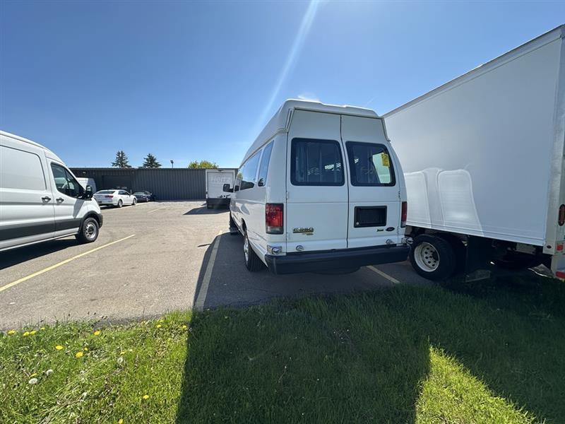Ford Econoline  2011