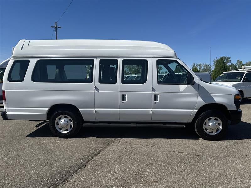 Ford Econoline  2011