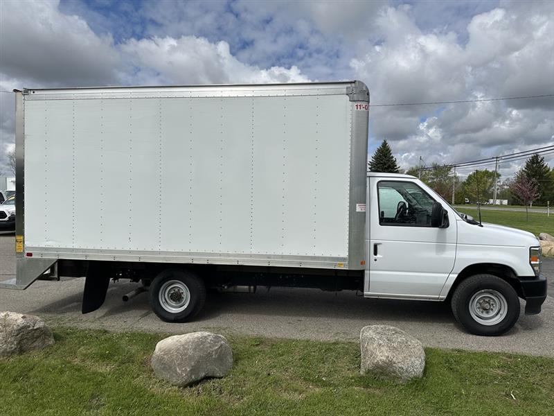 Ford Econoline  2025