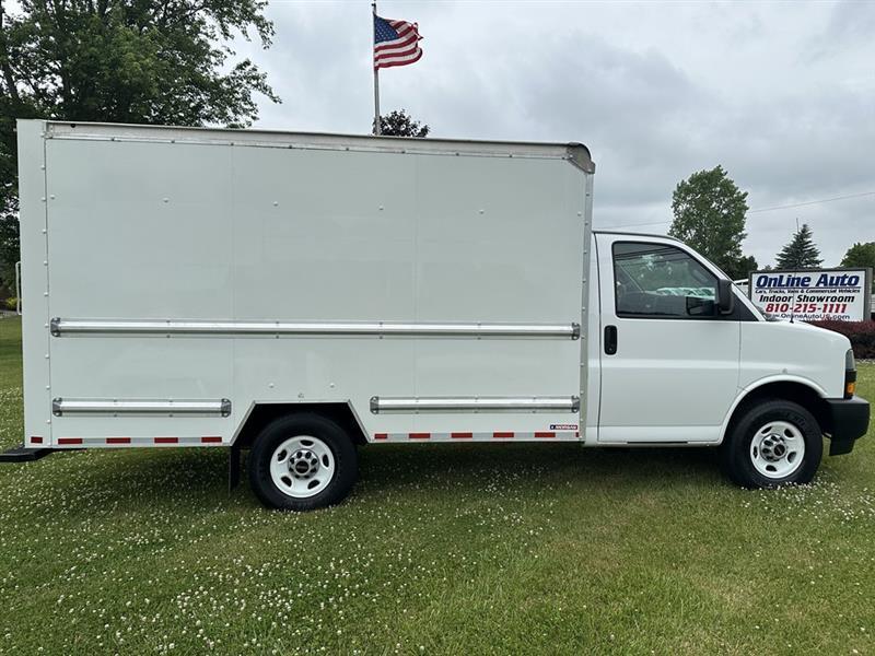 GMC Savana  2021