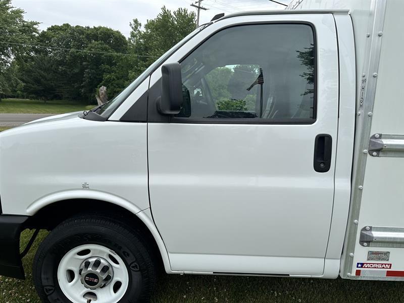 GMC Savana  2021
