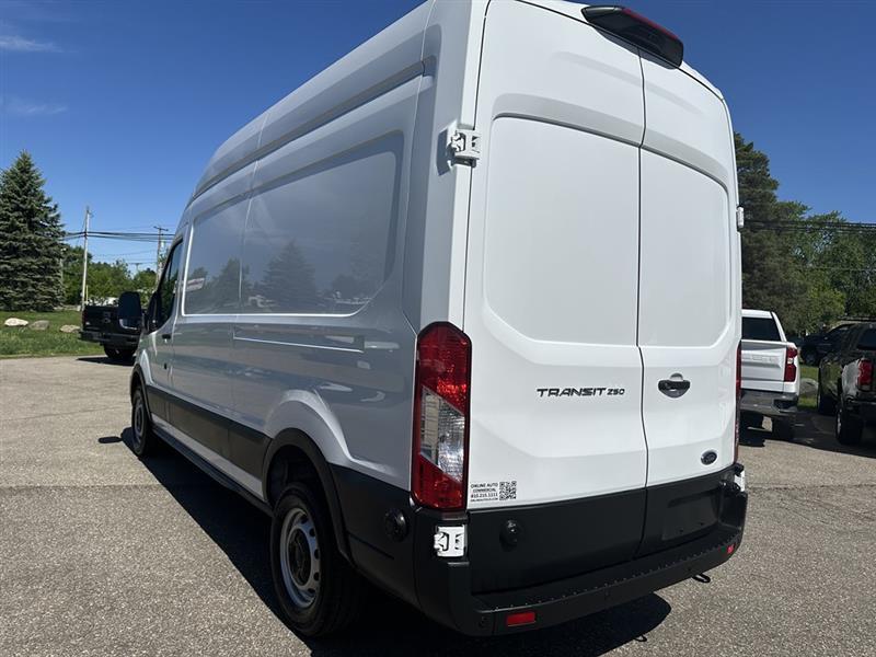 Ford Transit  2023
