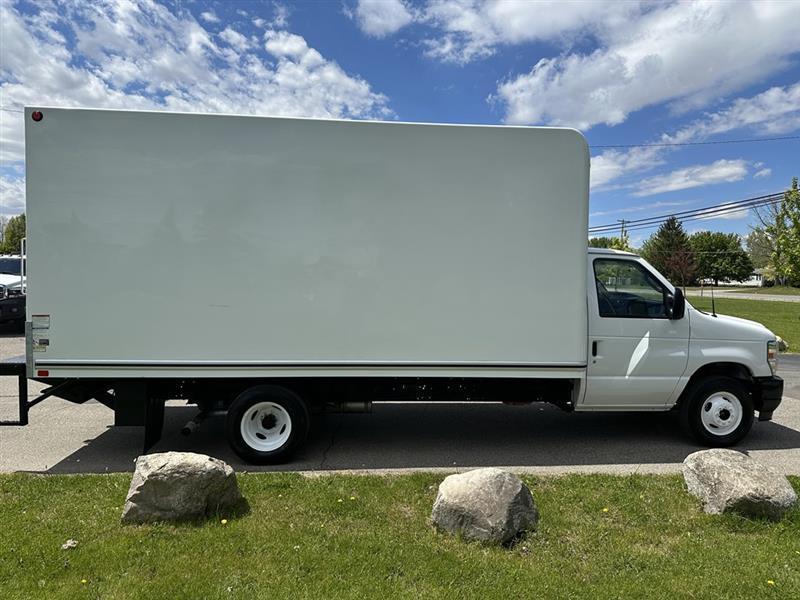 Ford Econoline  2024