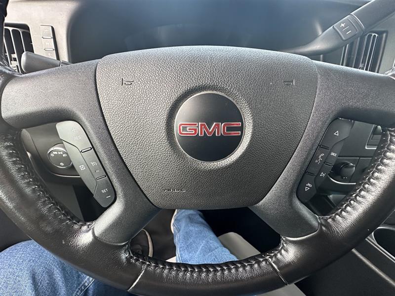 GMC Savana  2021