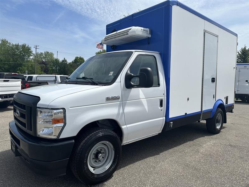 Ford Econoline  2023