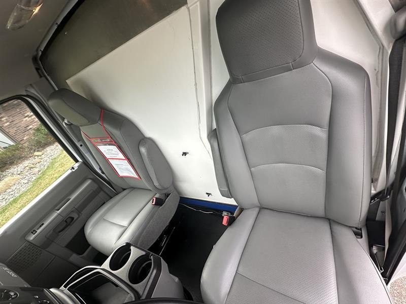 Ford Econoline  2023