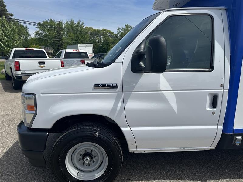 Ford Econoline  2023