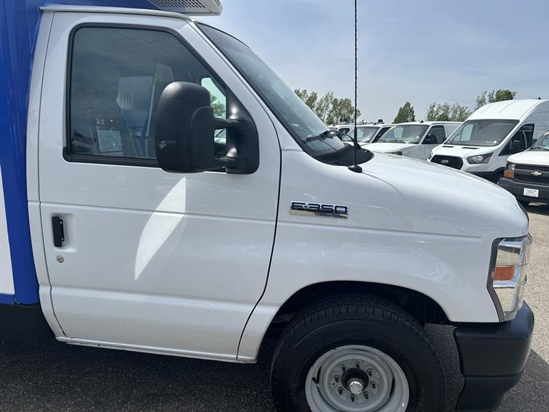 Ford Econoline  2023