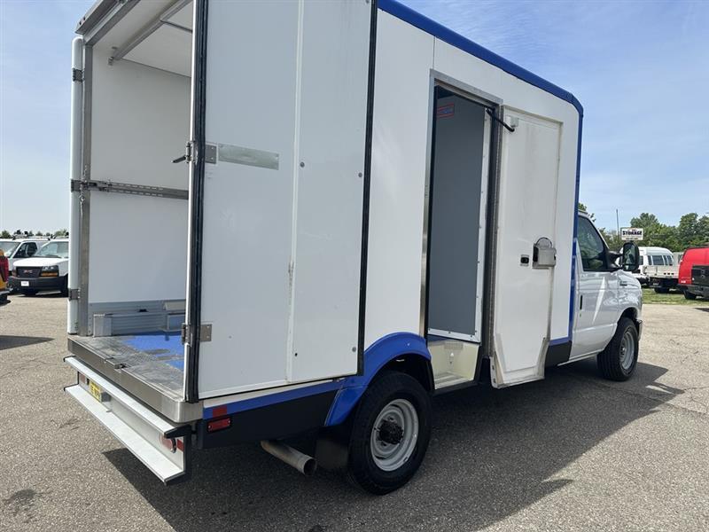 Ford Econoline  2023