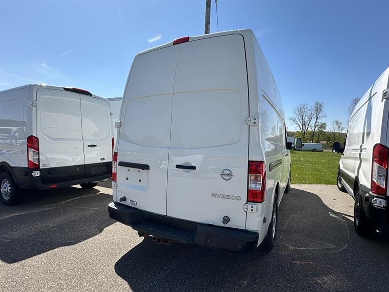 Nissan NV Cargo  2021