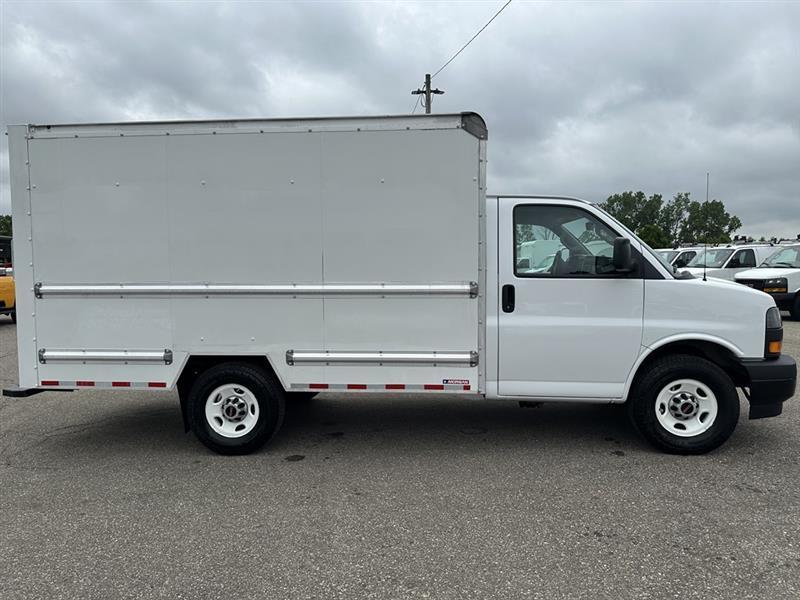 GMC Savana  2021