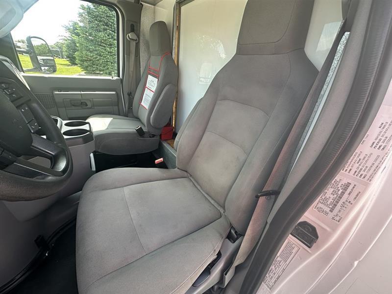 Ford Econoline  2024