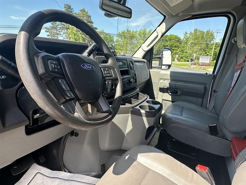 Ford Econoline  2022